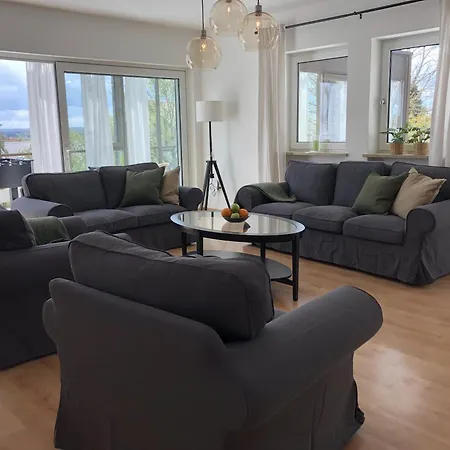 Apartment Am Kreuzberg Fuer 8 Personen Medlingen